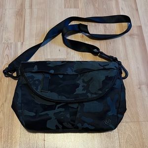 Lulu Lemon All night festival bag